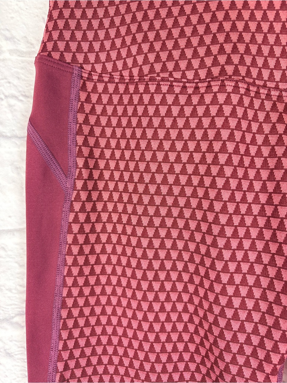 NWT ASICS Burgundy Geometric Capri Leggings | Size Medium - Picture 5 of 14